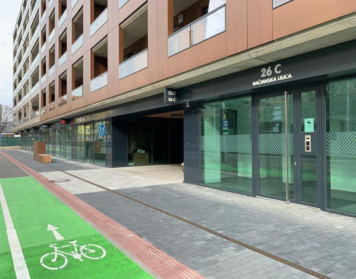 Urban Residence C707, Free Garage Parking Bratislava Exterior foto